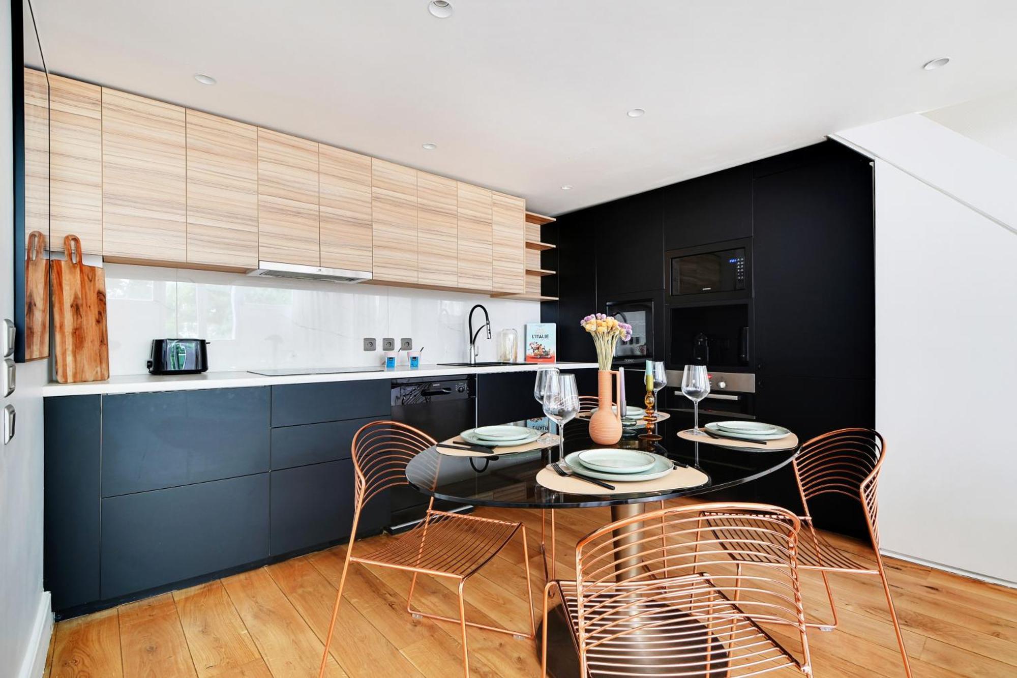 Amazing Loft 2Br - Eiffel Tower Apartment Париж Екстериор снимка